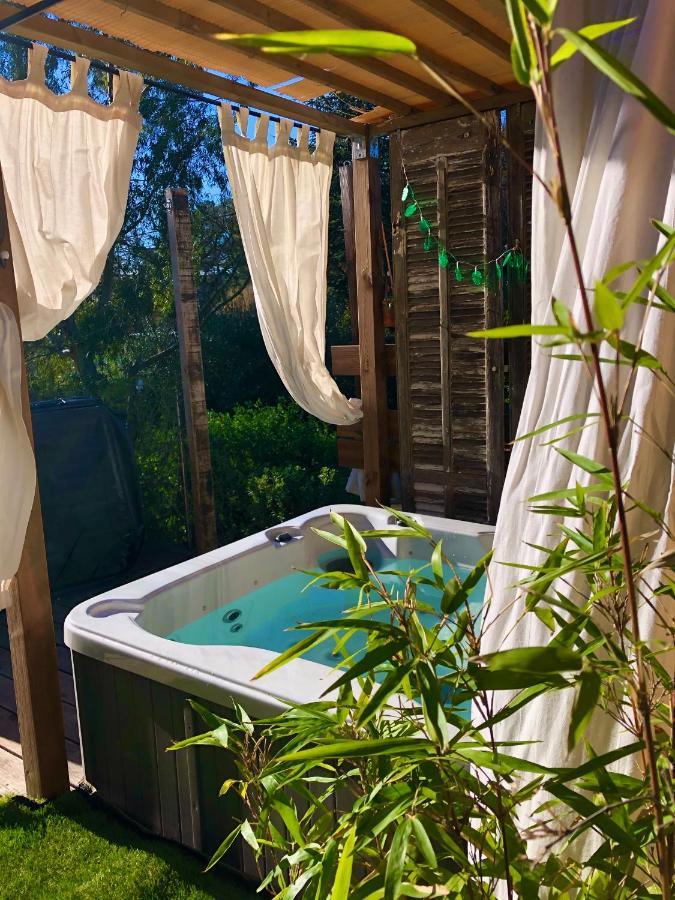 Bed and breakfast L'oustaou Piscine & 3*