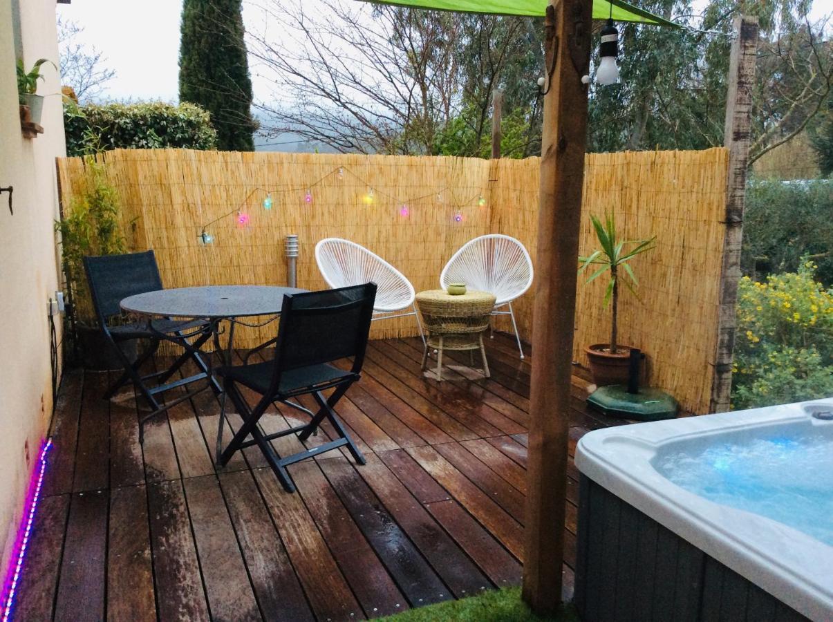 L'oustaou Piscine & 3*