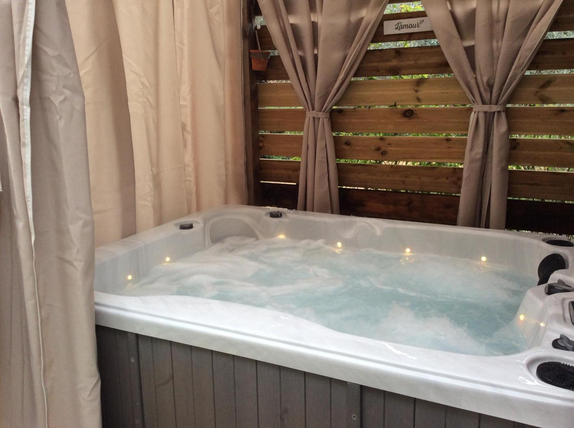 L'oustaou Piscine & 3* Besse-sur-Issole