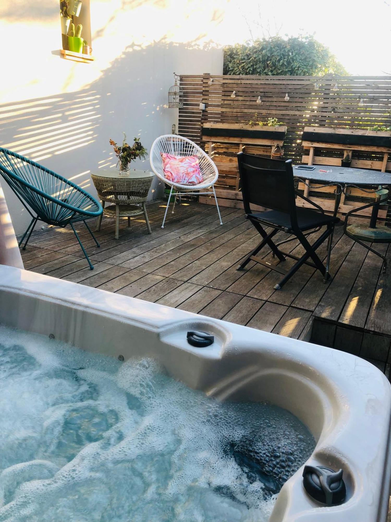 L'oustaou Piscine &